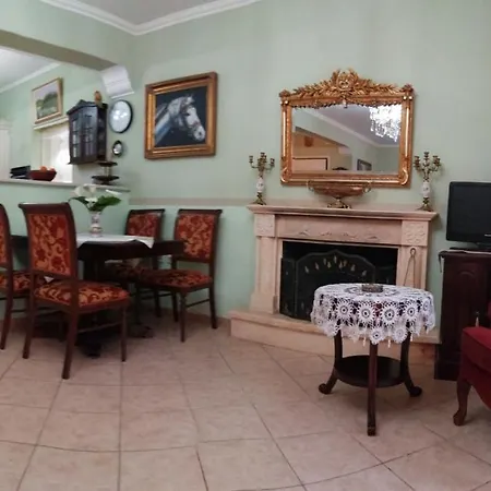Helen's Family Holiday home